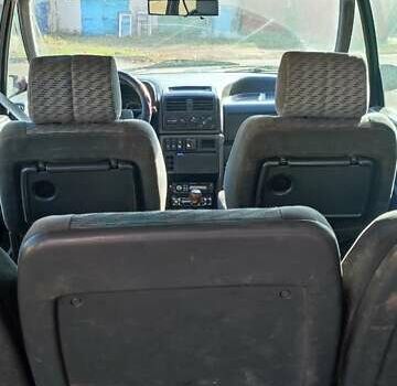 Красный Рено Эспейс, объемом двигателя 2.1 л и пробегом 382 тыс. км за 2500 $, фото 5 на Automoto.ua