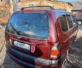Красный Рено Эспейс, объемом двигателя 2 л и пробегом 250 тыс. км за 2100 $, фото 2 на Automoto.ua
