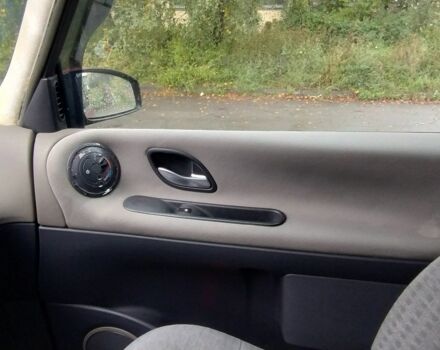 Красный Рено Эспейс, объемом двигателя 2 л и пробегом 350 тыс. км за 2381 $, фото 12 на Automoto.ua