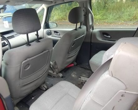 Красный Рено Эспейс, объемом двигателя 2 л и пробегом 350 тыс. км за 2381 $, фото 7 на Automoto.ua