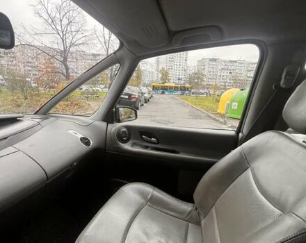 Красный Рено Эспейс, объемом двигателя 2.2 л и пробегом 387 тыс. км за 3600 $, фото 5 на Automoto.ua