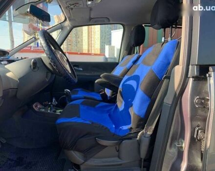 Рено Эспейс, объемом двигателя 0 л и пробегом 292 тыс. км за 4690 $, фото 7 на Automoto.ua