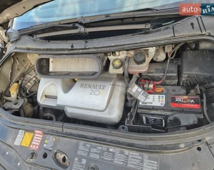 Рено Эспейс, объемом двигателя 2 л и пробегом 233 тыс. км за 5300 $, фото 4 на Automoto.ua