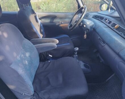 Серый Рено Эспейс, объемом двигателя 2 л и пробегом 300 тыс. км за 3000 $, фото 5 на Automoto.ua