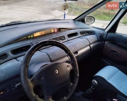 Сірий Рено Еспейс, об'ємом двигуна 2 л та пробігом 260 тис. км за 1950 $, фото 27 на Automoto.ua