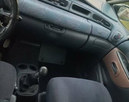 Сірий Рено Еспейс, об'ємом двигуна 2 л та пробігом 253 тис. км за 1600 $, фото 10 на Automoto.ua