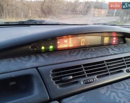 Сірий Рено Еспейс, об'ємом двигуна 2 л та пробігом 260 тис. км за 1950 $, фото 23 на Automoto.ua