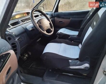 Сірий Рено Еспейс, об'ємом двигуна 2 л та пробігом 260 тис. км за 1950 $, фото 21 на Automoto.ua