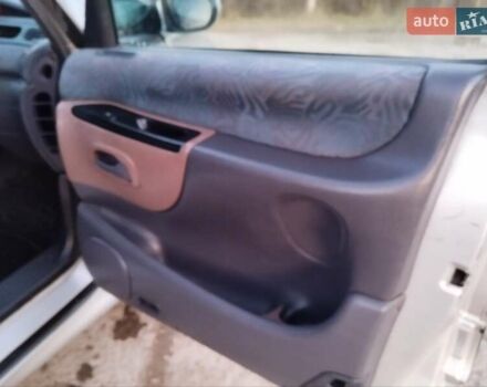 Сірий Рено Еспейс, об'ємом двигуна 2 л та пробігом 260 тис. км за 1950 $, фото 36 на Automoto.ua