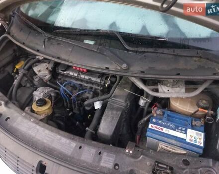 Сірий Рено Еспейс, об'ємом двигуна 2 л та пробігом 253 тис. км за 1600 $, фото 8 на Automoto.ua