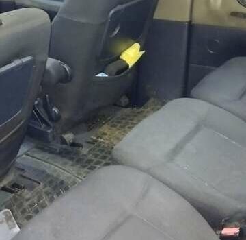 Серый Рено Эспейс, объемом двигателя 2 л и пробегом 267 тыс. км за 4500 $, фото 14 на Automoto.ua