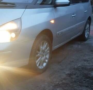 Серый Рено Эспейс, объемом двигателя 2 л и пробегом 267 тыс. км за 4500 $, фото 8 на Automoto.ua