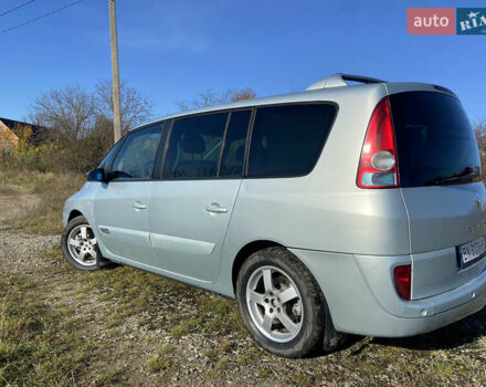 Рено Еспейс 2003 у Хмельницькому на Automoto.ua Сірий Рено Еспейс, об'ємом двигуна 2.19 л та пробігом 557 тис. км за 4500 $, фото 2 на Automoto.ua