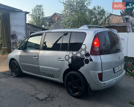 Серый Рено Эспейс, объемом двигателя 2.2 л и пробегом 248 тыс. км за 2400 $, фото 12 на Automoto.ua