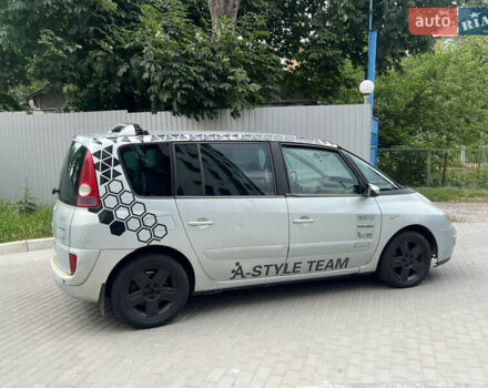 Серый Рено Эспейс, объемом двигателя 2.2 л и пробегом 248 тыс. км за 2400 $, фото 1 на Automoto.ua