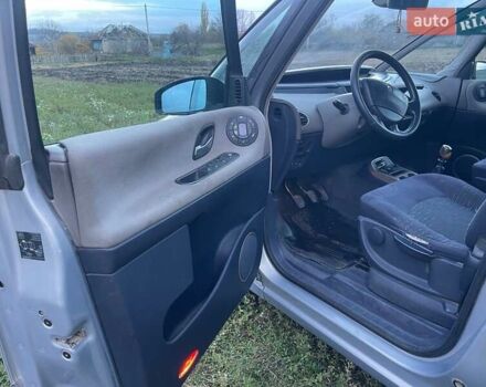 Серый Рено Эспейс, объемом двигателя 2.2 л и пробегом 212 тыс. км за 3800 $, фото 11 на Automoto.ua