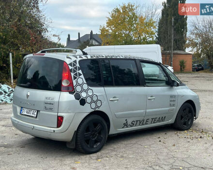 Рено Эспейс 2003 в Белой Церкве на Automoto.ua Серый Рено Эспейс, объемом двигателя 2.2 л и пробегом 275 тыс. км за 2600 $, фото 4 на Automoto.ua