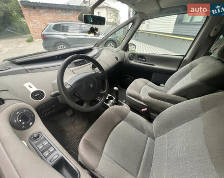 Серый Рено Эспейс, объемом двигателя 2.2 л и пробегом 248 тыс. км за 2400 $, фото 6 на Automoto.ua