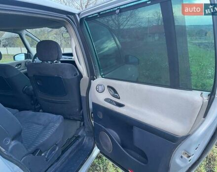 Серый Рено Эспейс, объемом двигателя 2.2 л и пробегом 212 тыс. км за 3800 $, фото 20 на Automoto.ua