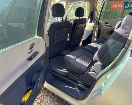 Рено Еспейс 2003 у Хмельницькому на Automoto.ua Сірий Рено Еспейс, об'ємом двигуна 2.19 л та пробігом 557 тис. км за 4500 $, фото 11 на Automoto.ua