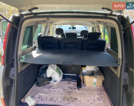 Рено Еспейс 2003 у Хмельницькому на Automoto.ua Сірий Рено Еспейс, об'ємом двигуна 2.19 л та пробігом 557 тис. км за 4500 $, фото 18 на Automoto.ua