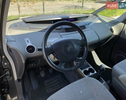 Серый Рено Эспейс, объемом двигателя 2 л и пробегом 187 тыс. км за 5499 $, фото 16 на Automoto.ua