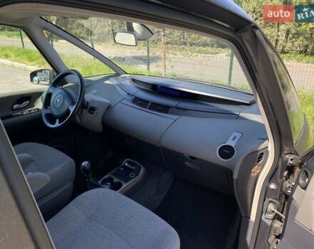 Серый Рено Эспейс, объемом двигателя 2 л и пробегом 187 тыс. км за 5499 $, фото 36 на Automoto.ua