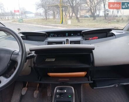 Серый Рено Эспейс, объемом двигателя 2 л и пробегом 254 тыс. км за 4600 $, фото 9 на Automoto.ua