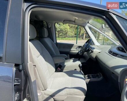 Серый Рено Эспейс, объемом двигателя 2 л и пробегом 187 тыс. км за 5499 $, фото 37 на Automoto.ua