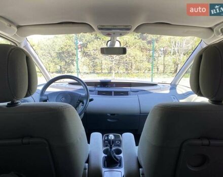 Серый Рено Эспейс, объемом двигателя 2 л и пробегом 187 тыс. км за 5499 $, фото 1 на Automoto.ua