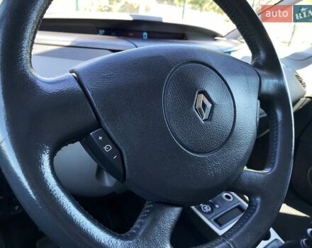 Серый Рено Эспейс, объемом двигателя 2 л и пробегом 187 тыс. км за 5499 $, фото 21 на Automoto.ua