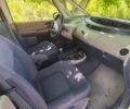 Серый Рено Эспейс, объемом двигателя 2.2 л и пробегом 270 тыс. км за 3900 $, фото 3 на Automoto.ua