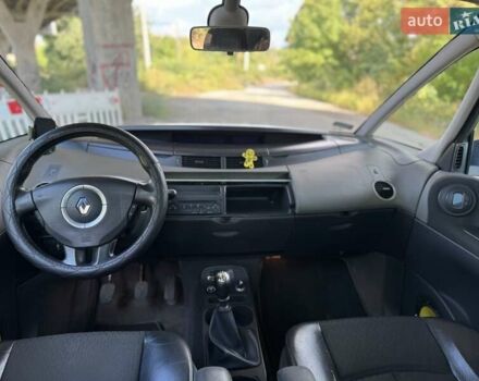 Сірий Рено Еспейс, об'ємом двигуна 1.87 л та пробігом 330 тис. км за 4499 $, фото 7 на Automoto.ua
