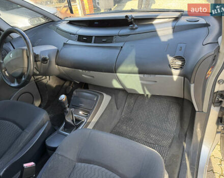 Сірий Рено Еспейс, об'ємом двигуна 1.87 л та пробігом 260 тис. км за 5200 $, фото 8 на Automoto.ua