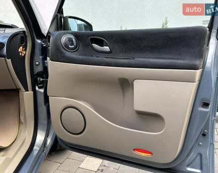 Серый Рено Эспейс, объемом двигателя 2 л и пробегом 228 тыс. км за 6750 $, фото 62 на Automoto.ua