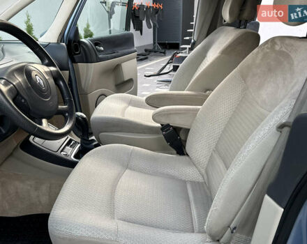 Серый Рено Эспейс, объемом двигателя 2 л и пробегом 228 тыс. км за 6750 $, фото 52 на Automoto.ua