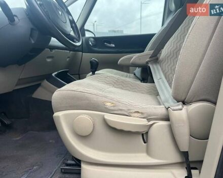 Сірий Рено Еспейс, об'ємом двигуна 2 л та пробігом 223 тис. км за 4990 $, фото 14 на Automoto.ua