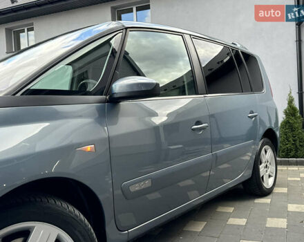 Серый Рено Эспейс, объемом двигателя 2 л и пробегом 228 тыс. км за 6750 $, фото 10 на Automoto.ua