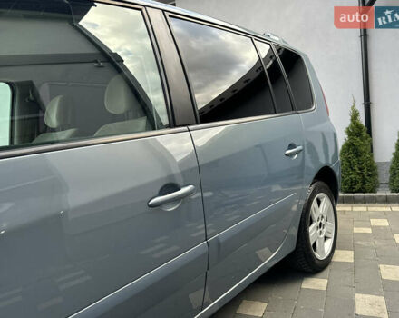 Серый Рено Эспейс, объемом двигателя 2 л и пробегом 228 тыс. км за 6750 $, фото 14 на Automoto.ua