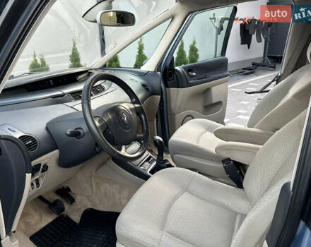 Серый Рено Эспейс, объемом двигателя 2 л и пробегом 228 тыс. км за 6750 $, фото 48 на Automoto.ua