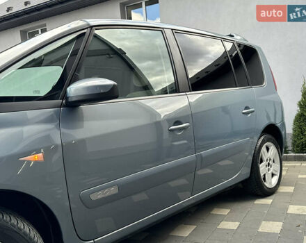 Серый Рено Эспейс, объемом двигателя 2 л и пробегом 228 тыс. км за 6750 $, фото 11 на Automoto.ua