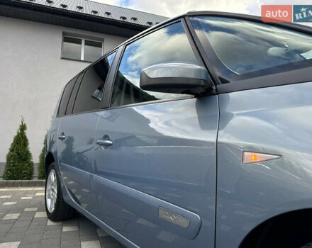 Серый Рено Эспейс, объемом двигателя 2 л и пробегом 228 тыс. км за 6750 $, фото 28 на Automoto.ua