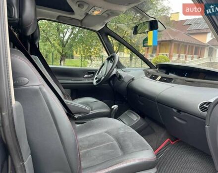 Рено Эспейс 2007 в Ивано-Франковске на Automoto.ua Серый Рено Эспейс, объемом двигателя 2 л и пробегом 419 тыс. км за 5500 $, фото 4 на Automoto.ua