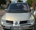 Серый Рено Эспейс, объемом двигателя 2 л и пробегом 260 тыс. км за 6300 $, фото 1 на Automoto.ua