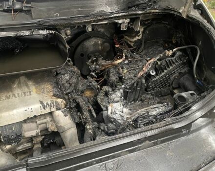 Серый Рено Эспейс, объемом двигателя 2 л и пробегом 380 тыс. км за 3700 $, фото 1 на Automoto.ua