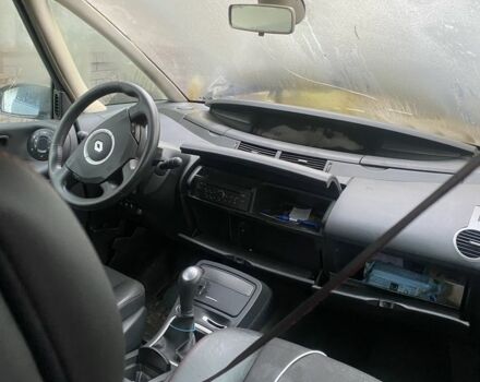 Серый Рено Эспейс, объемом двигателя 2 л и пробегом 380 тыс. км за 3700 $, фото 2 на Automoto.ua