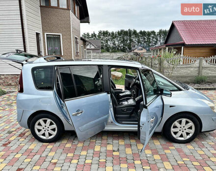 Сірий Рено Еспейс, об'ємом двигуна 2 л та пробігом 351 тис. км за 6700 $, фото 11 на Automoto.ua