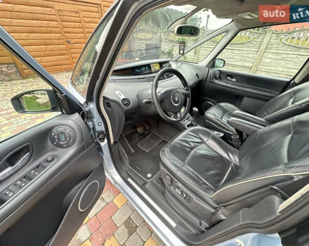 Рено Эспейс 2009 в Житомире на Automoto.ua Серый Рено Эспейс, объемом двигателя 2 л и пробегом 351 тыс. км за 6300 $, фото 20 на Automoto.ua