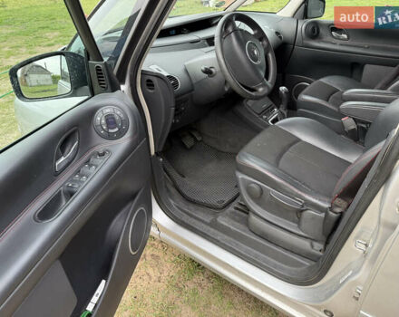 Серый Рено Эспейс, объемом двигателя 2 л и пробегом 225 тыс. км за 8400 $, фото 6 на Automoto.ua