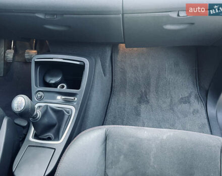 Серый Рено Эспейс, объемом двигателя 2 л и пробегом 355 тыс. км за 6350 $, фото 11 на Automoto.ua